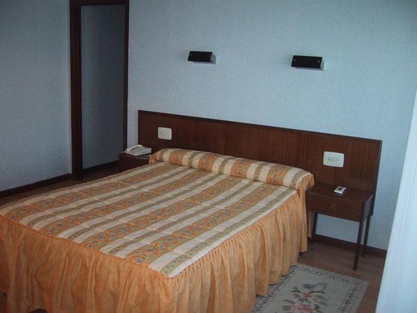 Acebos Azabache 3* Gijon